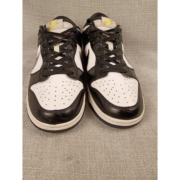 Athletic_Shoes